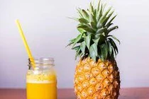 Sáng mịn da ngày hè từ quả dứa