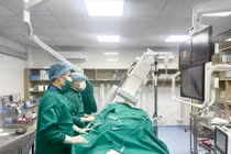 Hút thuốc lá, tăng huyết áp người bệnh bị tắc 3 nhánh động mạch vành