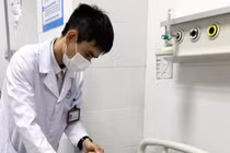 Lấy chìa khóa chọc đầu bạn, học sinh 14 tuổi vỡ xương sọ