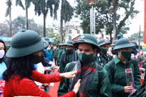 Cận thị bao nhiêu độ không được vào quân đội?