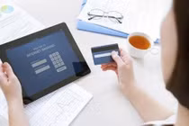 Tiền chuyển khoản nhầm có thể mượn tiêu?