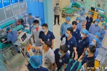 Nội soi phế quản, bệnh nhân 30 tuổi bị ngừng tuần hoàn