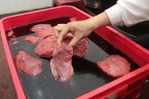 Thực phẩm bẩn rình rập, làm sao để không trở thành nạn nhân?