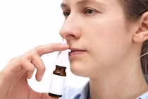 Xịt mũi hàng ngày, lợi hay hại?