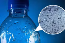Vi nhựa trong thực phẩm và nước uống, mối nguy tiềm ẩn