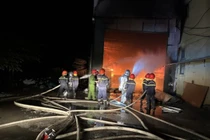 Cháy xưởng gỗ ở Hà Tĩnh, nhiều tài sản bị thiêu rụi