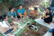 Triệt phá sới bạc trong nghĩa trang tại Quảng Bình