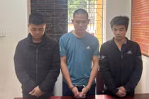 Lao xe ôtô vào lực lượng CSGT, 3 đối tượng bị khởi tố