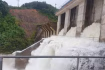 Hàng loạt hồ thủy điện xả nước trước bão số 3 Yagi 