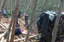 Lật xe chở keo, người đàn ông tử vong thương tâm
