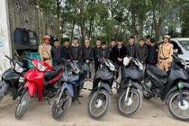 Hà Tĩnh: Gây náo loạn khi đón bạn ra tù, nhóm thanh niên bị tạm giữ