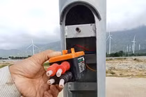 Cáp ngầm đèn đường trên cao tốc Cam Lâm- Vĩnh Hảo bị trộm