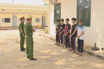 Bắt giữ nhóm đối tượng để điều tra về hành vi hiếp dâm một bé gái