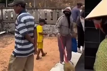 Bát nháo nạn “xin đểu” tại nghĩa trang TP Phan Thiết, công an vào cuộc