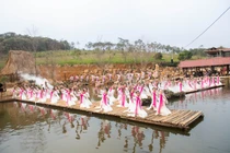 Lung linh “Măng Đen-Thiên đường hồng” 