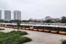 Trạm trung chuyển 200 tỷ của Transerco chưa xây xong, xe buýt đỗ la liệt