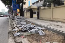 Xác định nguyên nhân khiến đá lát vỉa hè Hà Nội nhanh vỡ nát