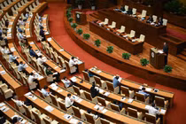 Cho từ chức, miễn nhiệm đối với người có phiếu tín nhiệm thấp