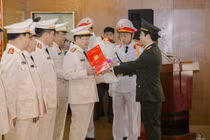 9 lãnh đạo Công an ở Quảng Ninh xin nghỉ công tác trước tuổi