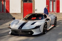 Daytona SP3 triệu đô về tay con trai của Enzo Ferrari ở tuổi 80