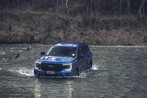 Một số mẹo lái ôtô vượt qua vùng ngập nước an toàn