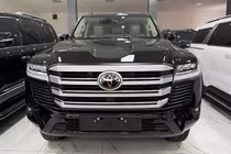 Soi chi tiết Toyota Land Cruiser 2025 “bằng xương bằng thịt" tại Việt Nam