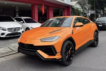 Cận cảnh siêu SUV Lamborghini Urus S bạc tỷ đầu tiên ở Đà Nẵng