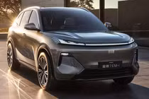 Geely Galaxy Starship 7 EM-i bán “cháy hàng“ tại Trung Quốc