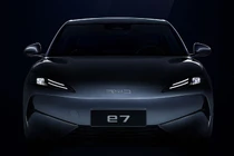 BYD e7 2025 - sedan điện giá rẻ chuyên chạy taxi của BYD