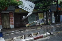 Nhiều tỉnh thành miền Bắc mất điện do bão số 3 Yagi