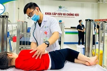 Nhiều trẻ bị ngộ độc thuốc, hóa chất do sự bất cẩn của người lớn