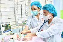 Hành trình ươm mầm sống cho trẻ sinh non suy hô hấp, tuần hoàn