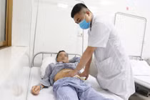 Người đàn ông 58 tuổi có bàng quang to gấp 6 lần người thường