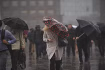 Bắc Bộ đón đợt không khí lạnh, bác sĩ hướng dẫn cách bảo vệ sức khoẻ