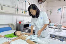 Cứu bé gái 3 tuổi bị đa chấn thương nghiêm trọng do xe cán qua người