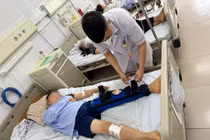 Sau cú ngã gần 20 năm, mới biết mình bị đứt dây chằng khớp gối