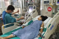 Nhiều người cận kề cửa tử do uống “nước.... chữa bệnh”