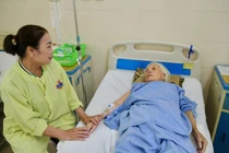 Đau bụng kéo dài đi khám, cụ bà 91 tuổi phát hiện ung thư trực tràng