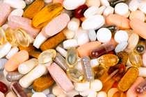 Bác sĩ chỉ rõ người có nguy cơ thiếu vitamin tổng hợp gây bệnh