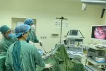 Ăn thịt bò người đàn ông phải nhập viện do tắc ruột