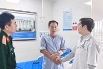 Hội chẩn tức thì cứu quân nhân bị ong vò vẽ đốt 31 mũi nguy kịch