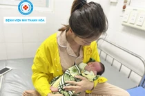 19 ngày tuổi phải cắt 40 cm ruột non vì xoắn