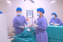 Phẫu thuật nội soi mũi xoang điều trị viêm mũi xoang mạn tính