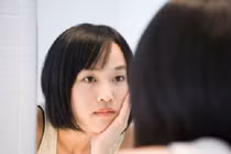 Bác sĩ chỉ rõ 4 triệu chứng bất thường trên mặt cần đi khám ngay