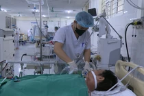 Ăn thịt lợn chết, người đàn ông suy đa tạng nguy kịch