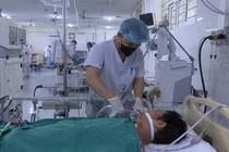 Ăn thịt lợn chết, người đàn ông suy đa tạng nguy kịch