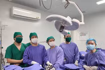 Nội soi cắt u tuyến ức điều trị triệt để tránh suy hô hấp, tử vong