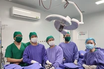 Nội soi cắt u tuyến ức điều trị triệt để tránh suy hô hấp, tử vong