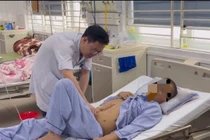 Rò tá tràng thanh niên nhiễm khuẩn huyết nặng, nguy cơ tử vong trên 90%