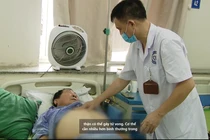 Sử dụng lại đơn thuốc cũ, bệnh nhân 50 tuổi bị suy tuyến thượng thận